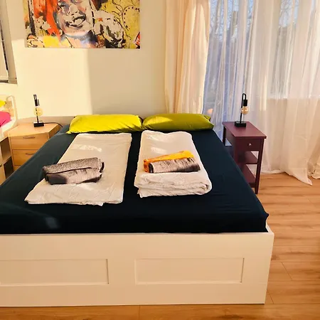 Ganzes Haus Mit 3 Zimmern Und Bis 7 Personen Lejlighed *